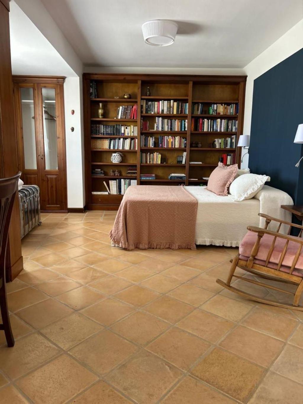 Apartamentos Turisticos La Vida De Antes Consuegra Phòng bức ảnh