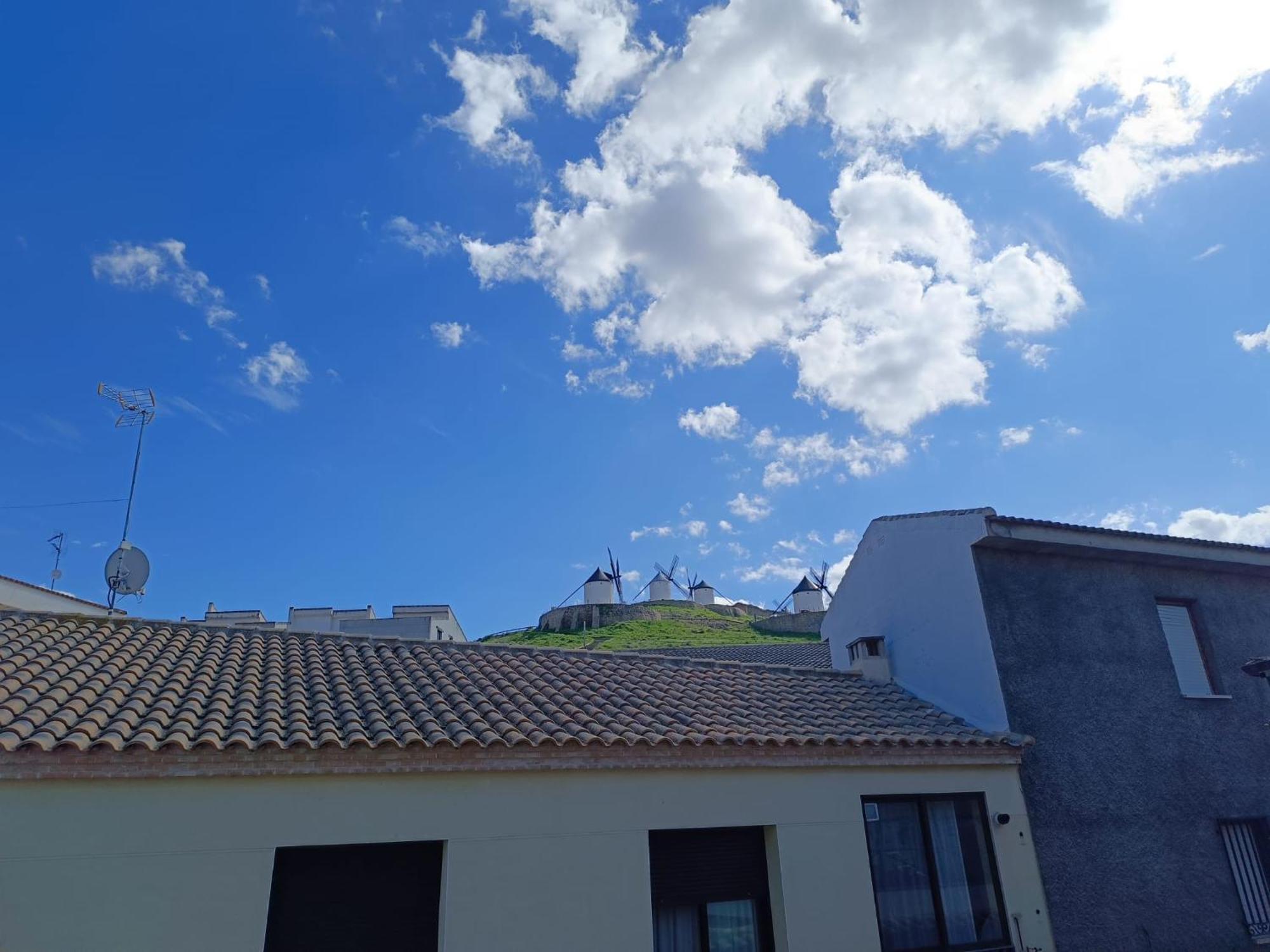 Apartamentos Turisticos La Vida De Antes Consuegra Ngoại thất bức ảnh